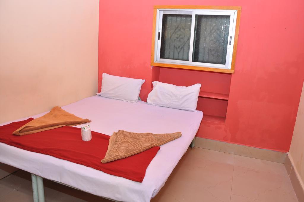 Manju Guest House Hampi Exterior photo