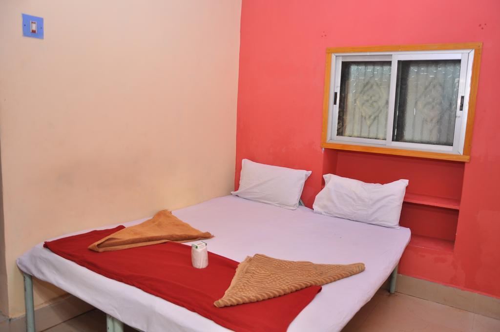 Manju Guest House Hampi Exterior photo